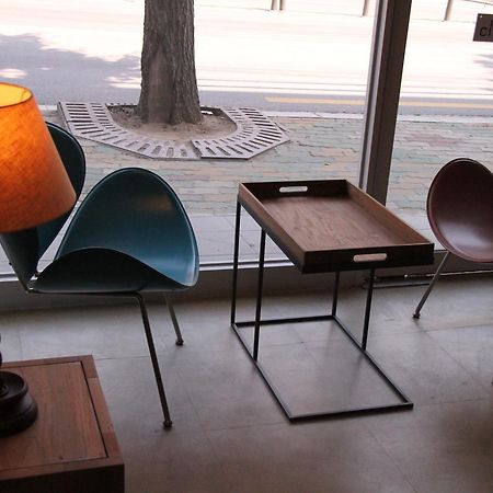 Wood House Hotel Busan Bagian luar foto